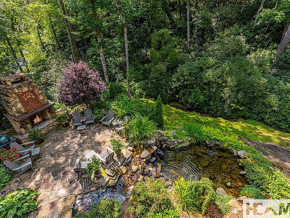 3rd image of 285 Streamside Drive