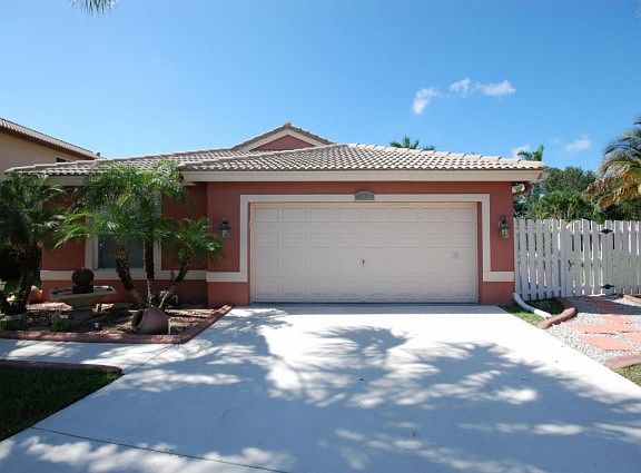 2nd image of 5073 Prairie Dunes Village Cir