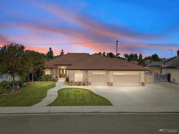 15732 Screaming Eagle Ave, Bakersfield, CA 93314