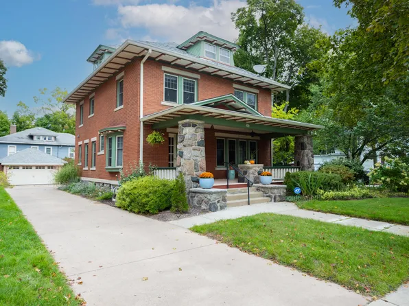 903 E Michigan Ave, Albion, MI 49224