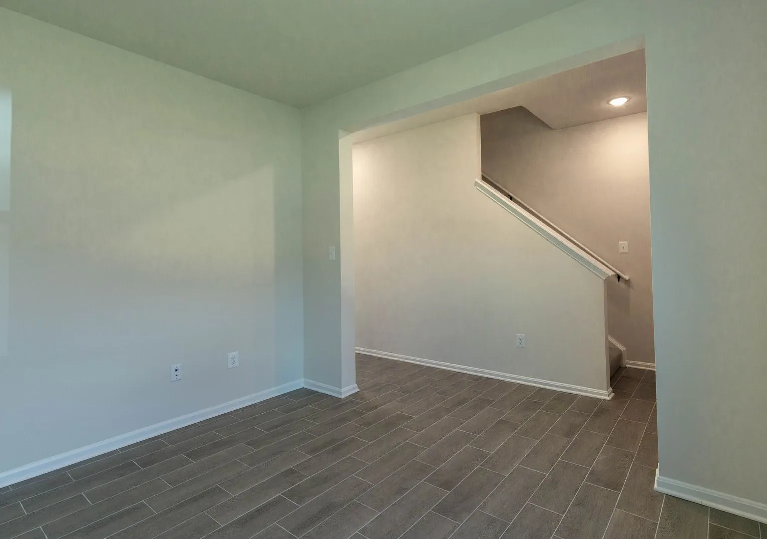 4 Bed, 3 Bath, Single Family Home in Hedgesville, WV — Photo 4