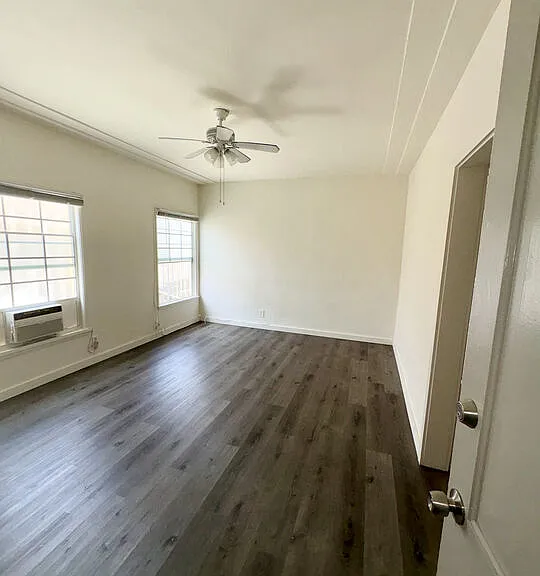 639 S Cochran Ave #109 — Photo 2