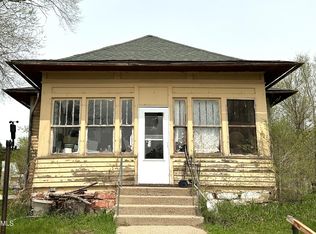 414 6th Ave, Edgeley, ND 58433