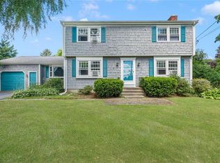 11 Hillcrest Rd, Portsmouth, RI 02871