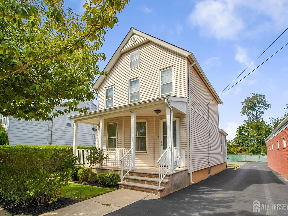81 Woodbridge Ave
