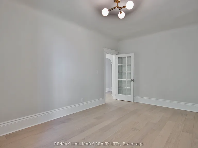 639 Broadview Ave #MAIN FL — Photo 22
