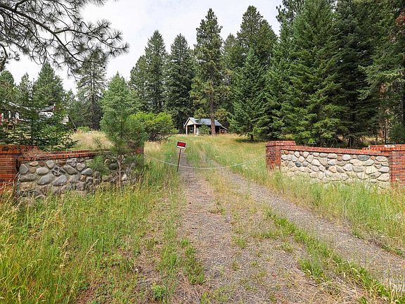 2nd image of 2165 W Mountain Rd