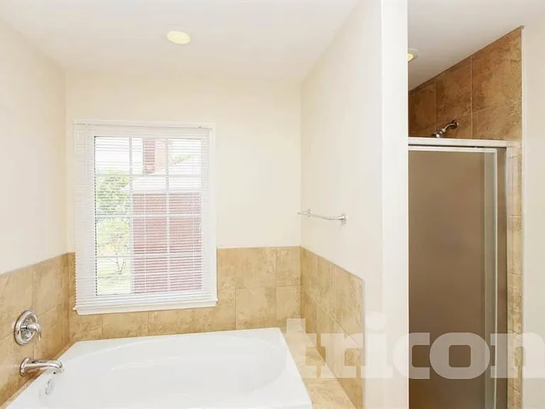 105 Saddlebridge Ln — Photo 14