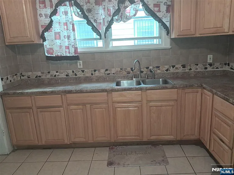 19 Bayview Ave — Photo 10
