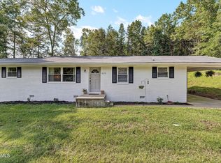635 Roddy Branch Rd, Rockford, TN 37853
