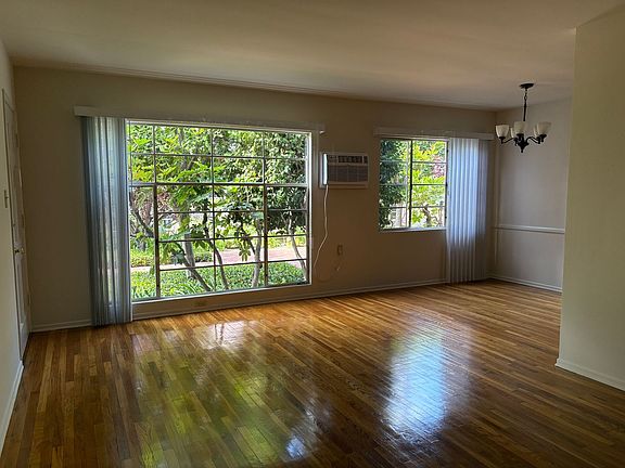 3rd image of 4464 Hazeltine Ave APT 2A
