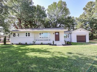 7320 Blandville Rd, Paducah, KY 42001