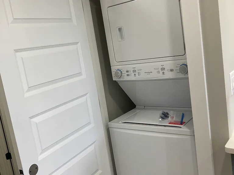 The Tucker Luxury Apartments — Photo 33