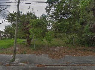 2290 NW 52nd St, Miami, FL 33142