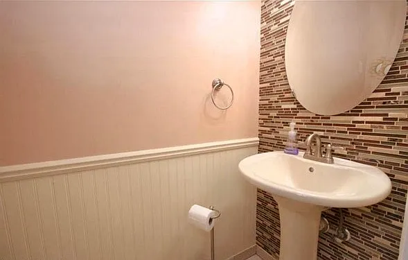 62 Poplar Ave #1 — Photo 6