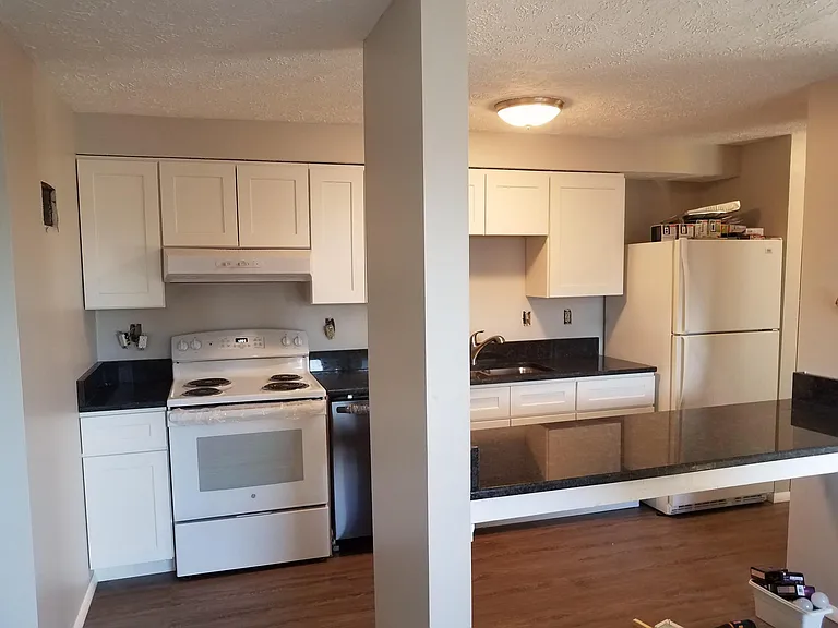 830 Heather Ridge Dr #E — Photo 8