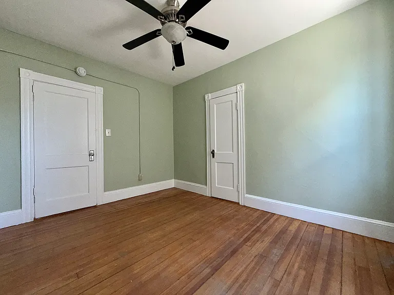 550 Winter St #1 — Photo 14