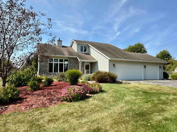 6428 S Edgewater Dr, Beloit, WI 53511