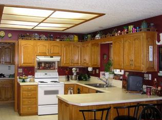 2400 S Seminole Dr, Independence, MO 64057