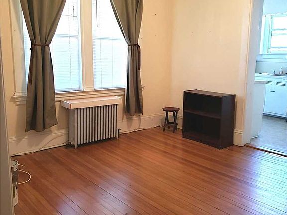 4th image of 2770 Academy St