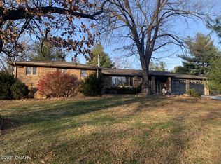 1860 Ridgewood, Neosho, MO 64850
