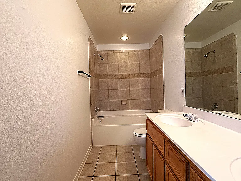 1304 Cinch Dr #B — Photo 19