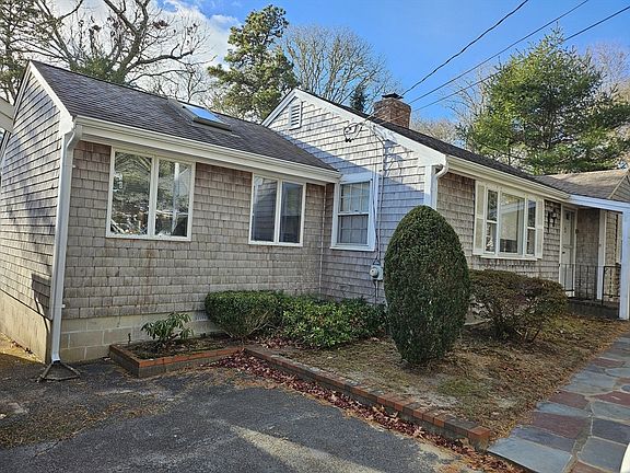 4th image of 26 Pine Tree Rd