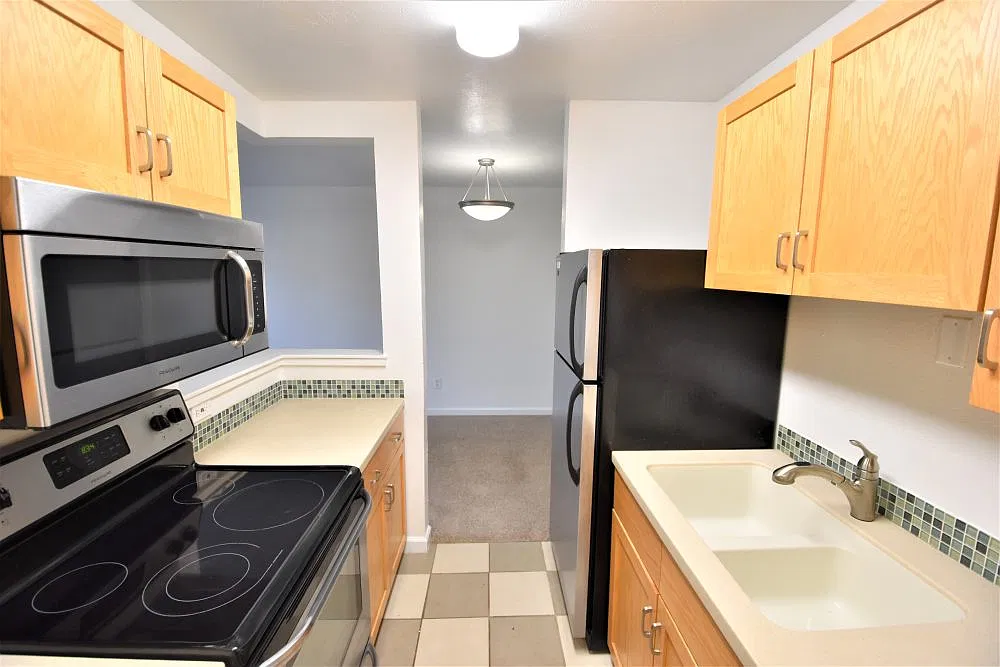 4 bed, 1662 sqft, $6,230 — Photo 4