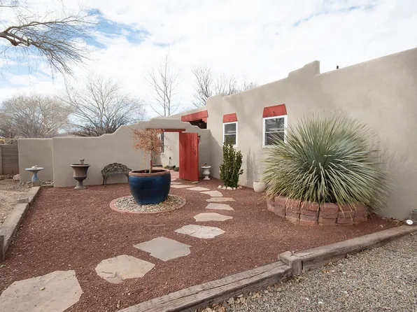 6712 Isleta Blvd SW, Albuquerque, NM 87105