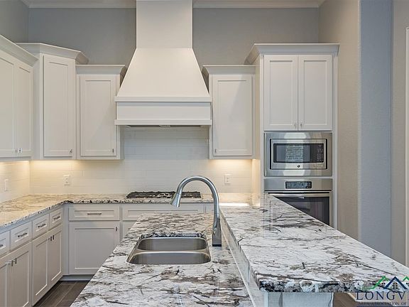 5th image of 218 Saddle Brook Cir