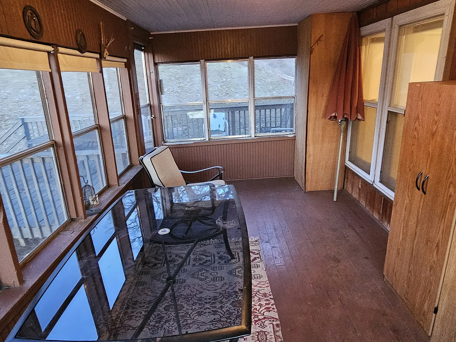 3 bedroom 1 bath over and under duplex 1050/mo — Photo 3
