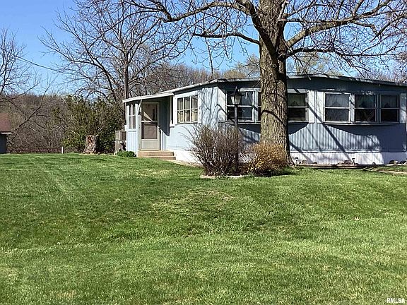5th image of 702 N Pekin Ln