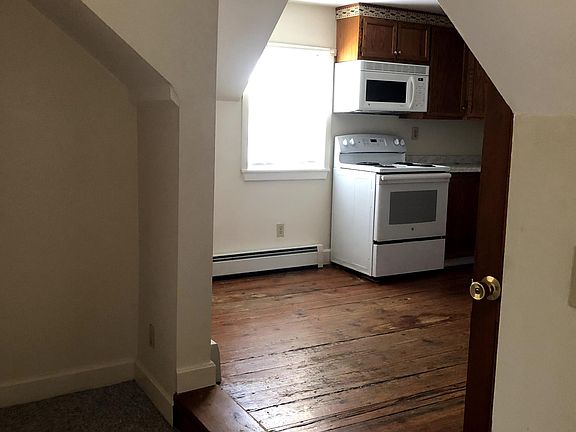 3rd image of 345 Essex St #3