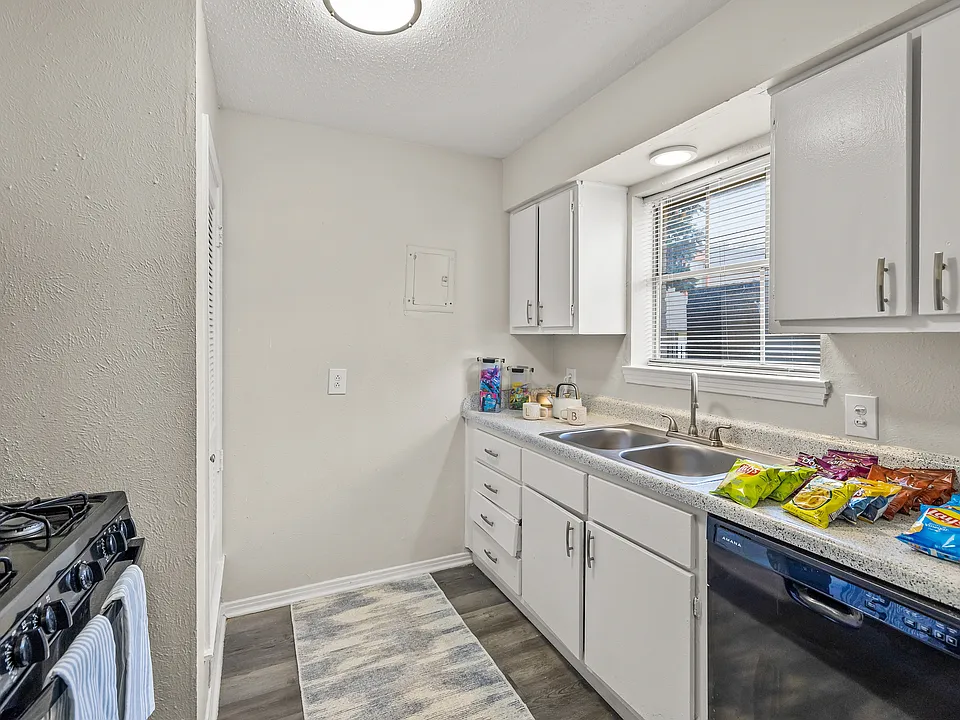 La Bella Apartments
