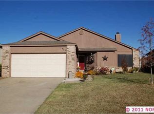 425 S Oak Ave W, Broken Arrow, OK 74012