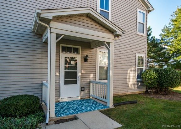 3rd image of 2922 Pleasant Plains Dr