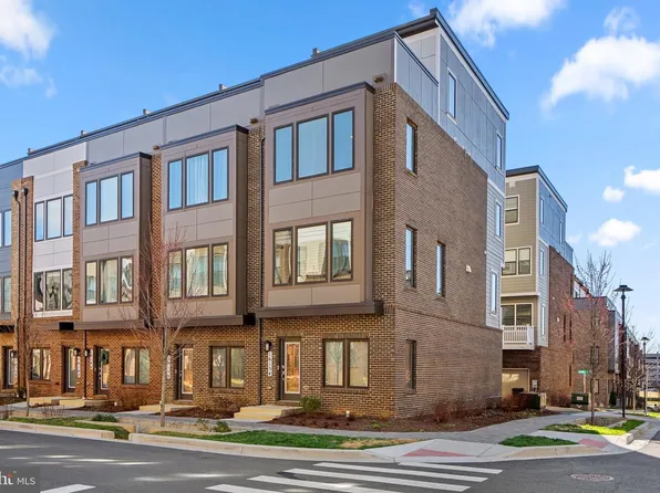 16154 Bowery St, Rockville, MD 20855
