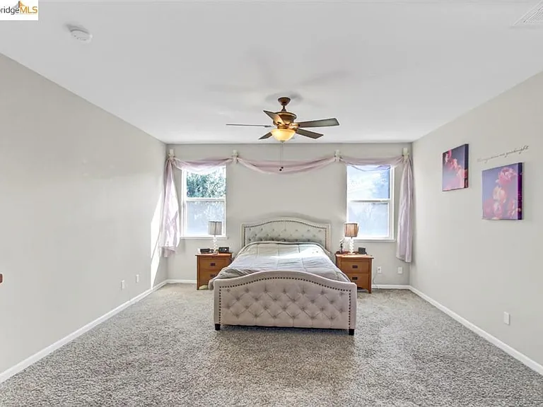 790 Yosemite Dr — Photo 5