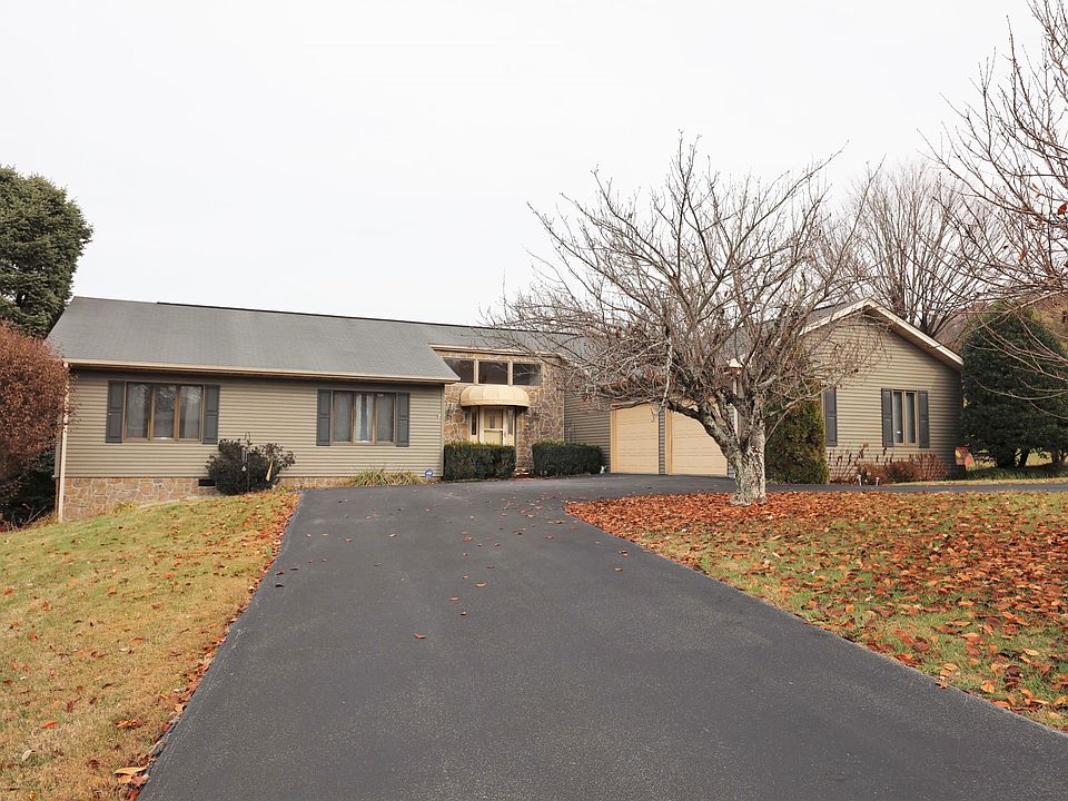 1st image of 218 Homestead Dr
