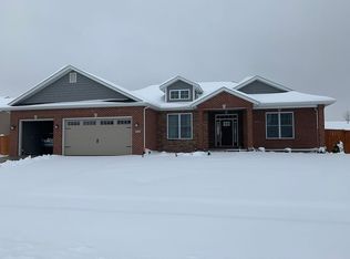 2213 Hopwood, Chatham, IL 62629