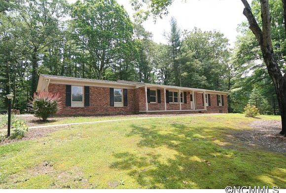 1st image of 8 Oakshire Ln