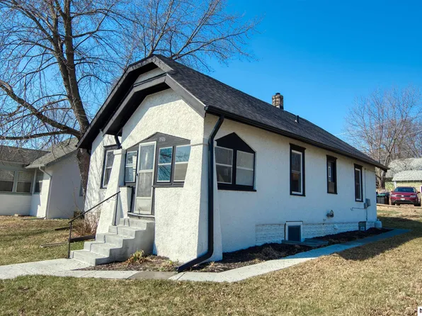 3506 N 45th St, Omaha, NE 68104