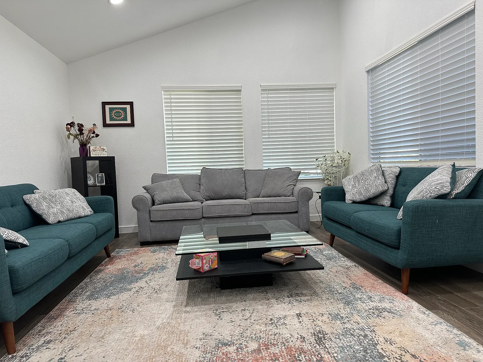 4 bed, 1784 sqft, $3,200 — Photo 3