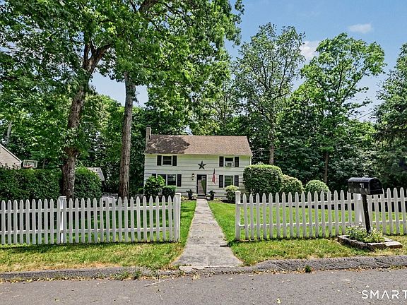 2nd image of 41 Ledgewood Drive