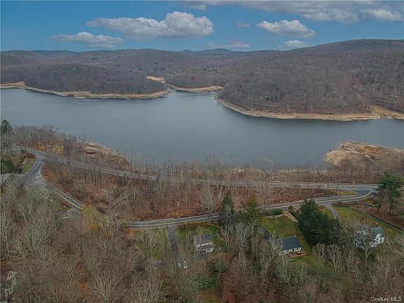 2nd image of 2765 Old Route 301