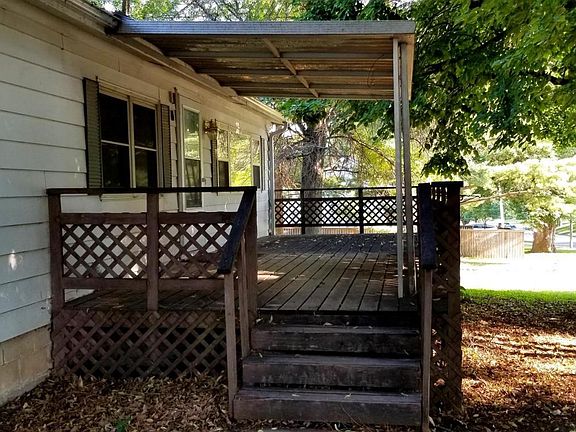 5th image of 402 Marion Ave