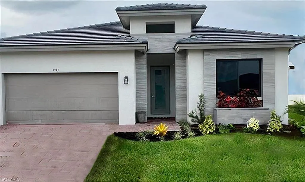 4 bed, 3.0 bath, 2256 sqft, $2,700 — Photo 1