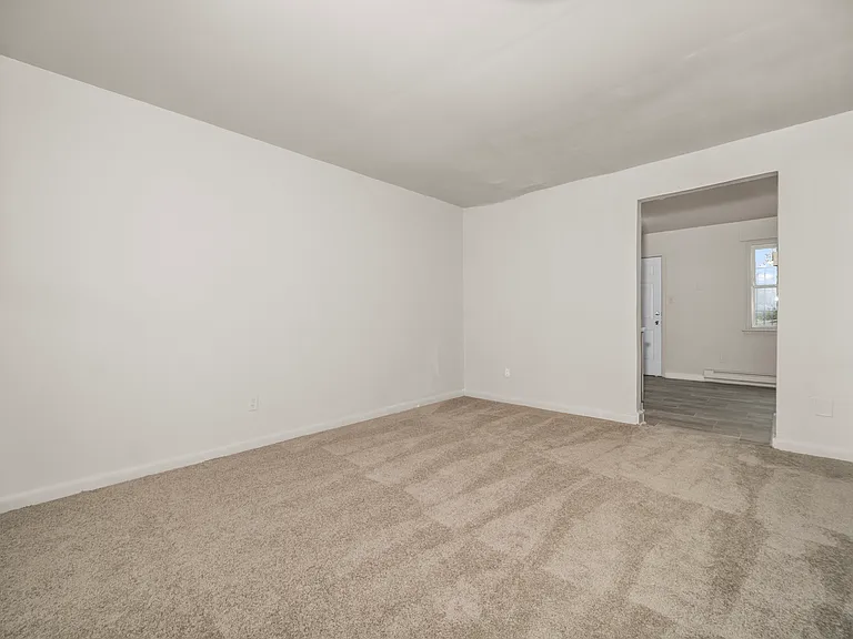 1331 Minefee St — Photo 6