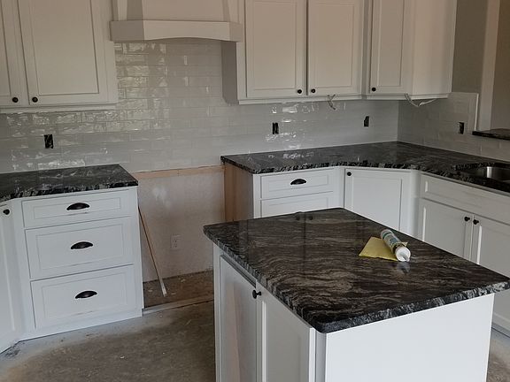 4th image of 202 Jay Ln