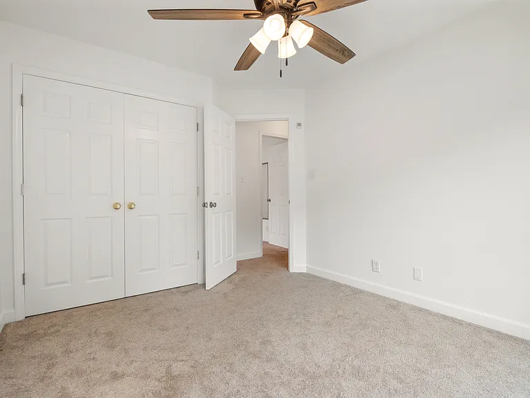 4 Kandes Ct — Photo 25